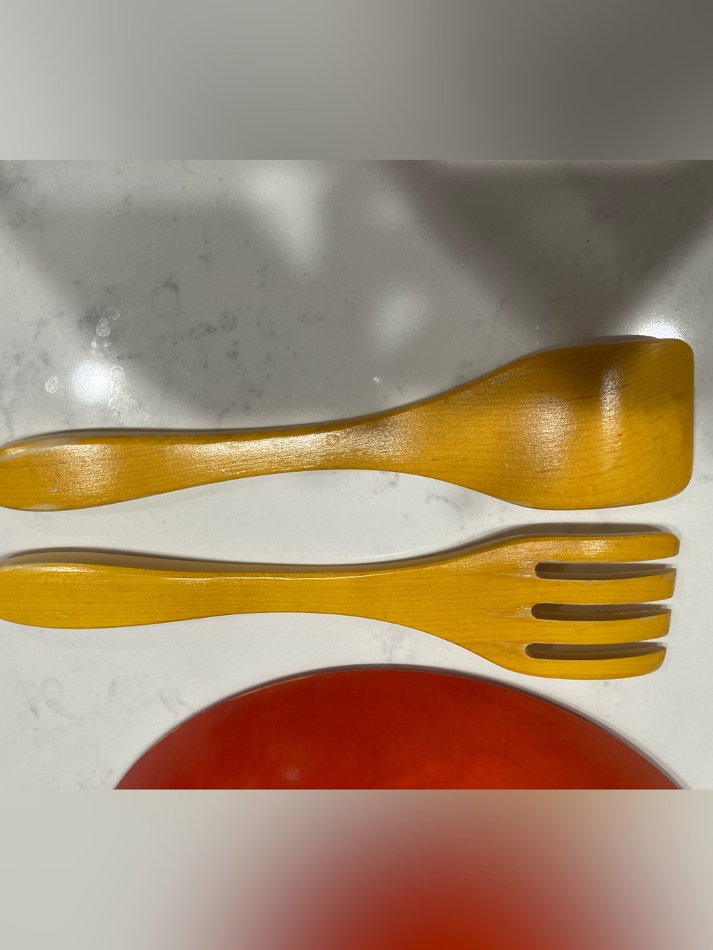 The Bowl Mill Granville VT Red Dyed Hardwood Salad Bowl + Matching Servers – 12” - Picture 6 of 6